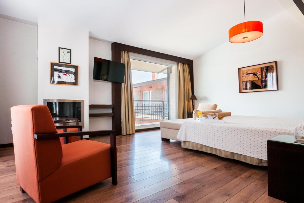 Hotel Isla De La Garena Αλκαλά ντε Ενάρες Εξωτερικό φωτογραφία