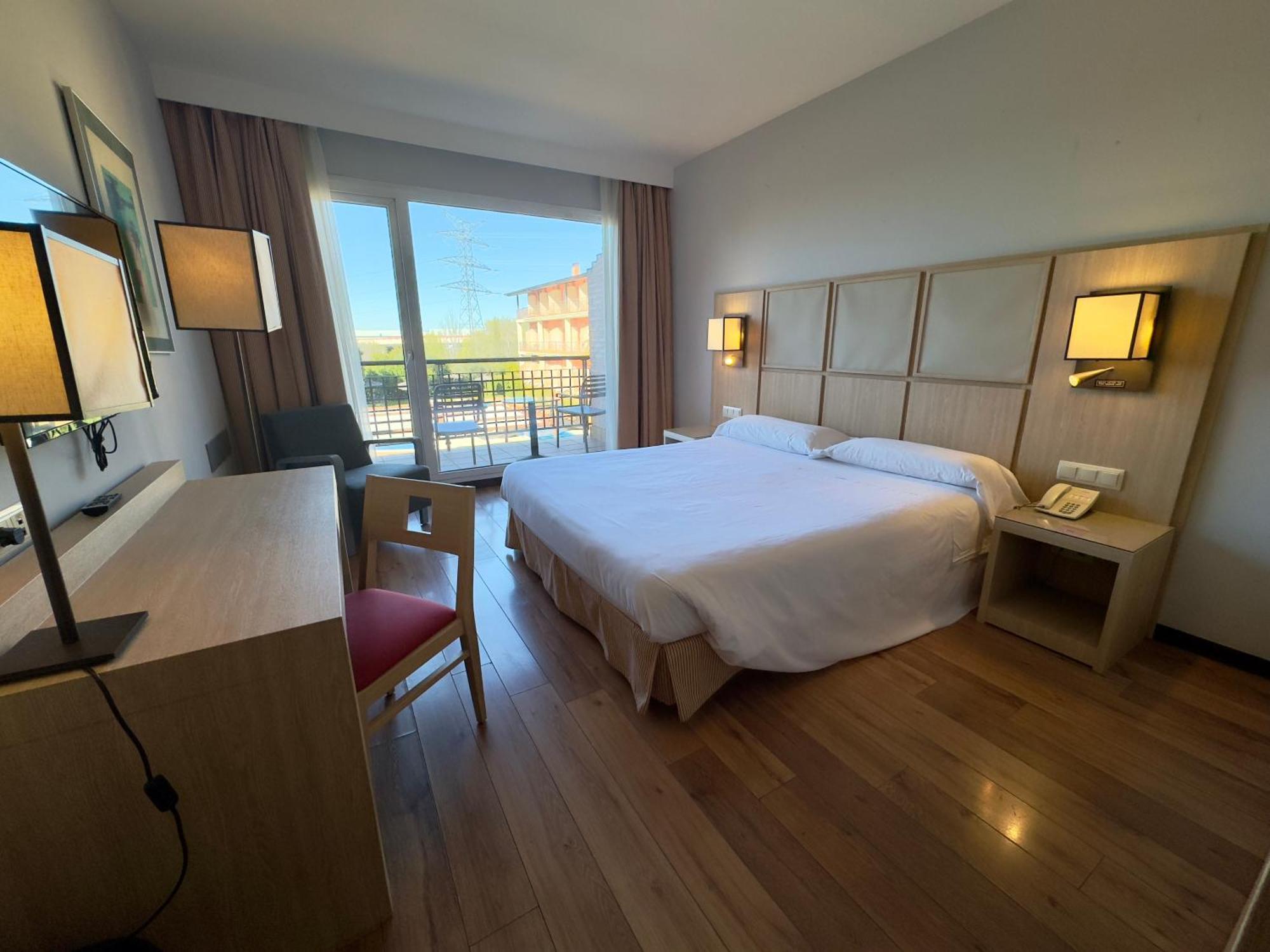 Hotel Isla De La Garena Αλκαλά ντε Ενάρες Εξωτερικό φωτογραφία